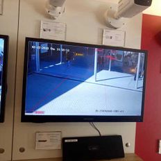 Securiman Instalaciones pantallas con video de seguridad