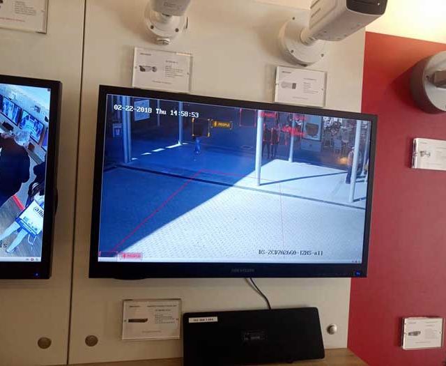 Securiman Instalaciones pantallas con video de seguridad